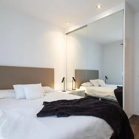 3-bedroom Penthouse With Terrace In Eixample * Barcelona