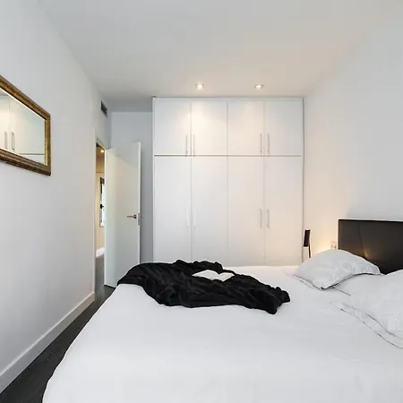 3-bedroom Penthouse With Terrace In Eixample Apartment