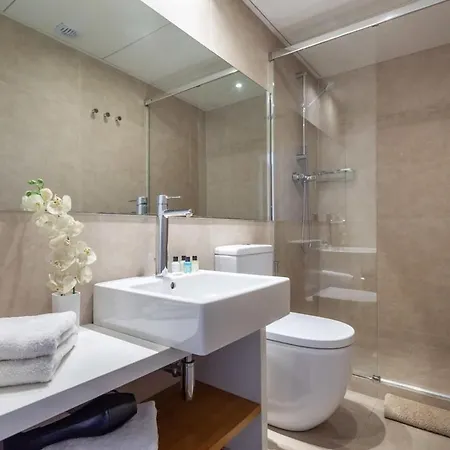 3-bedroom Penthouse With Terrace In Eixample Barcelona