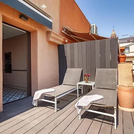 Apartment 3-bedroom Penthouse With Terrace In Eixample
