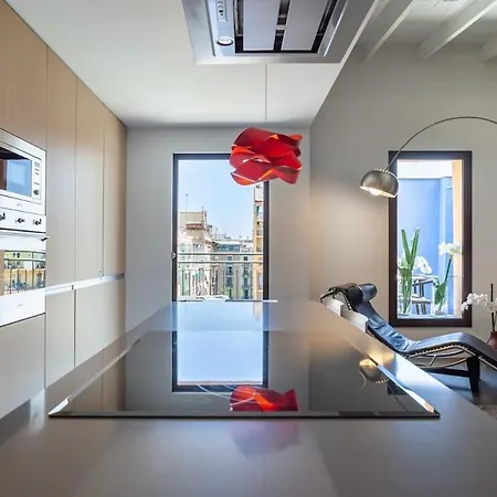 Apartment 3-bedroom Penthouse With Terrace In Eixample *