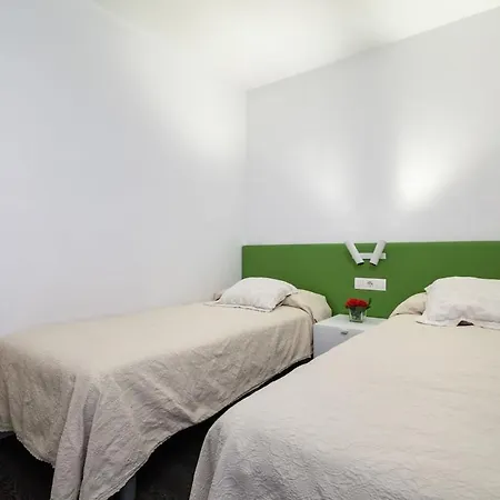 Apartment 3-bedroom Penthouse With Terrace In Eixample