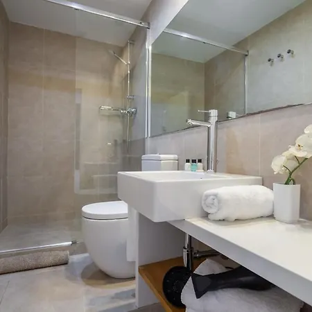 Apartment 3-bedroom Penthouse With Terrace In Eixample Barcelona